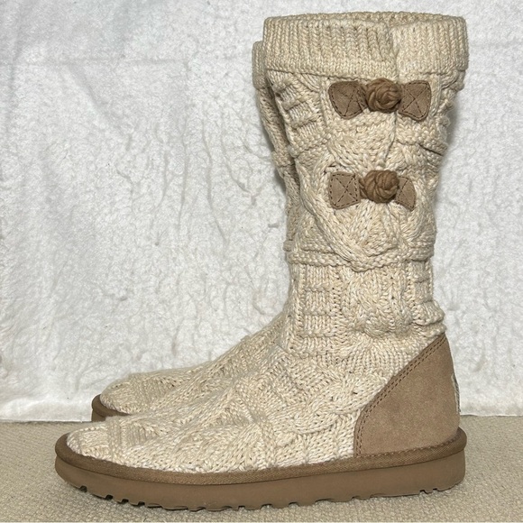 UGG Womens Cream Cardi Cable Knitted Sweater w/Shearling Pull On Boots SZ US 8 - Picture 2 of 11